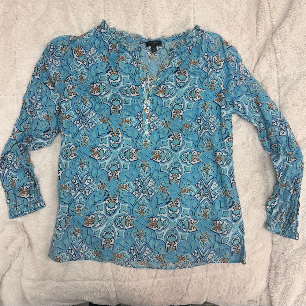 Talbots top long sleeve ruffle neckline loop buttons geometric size petite small